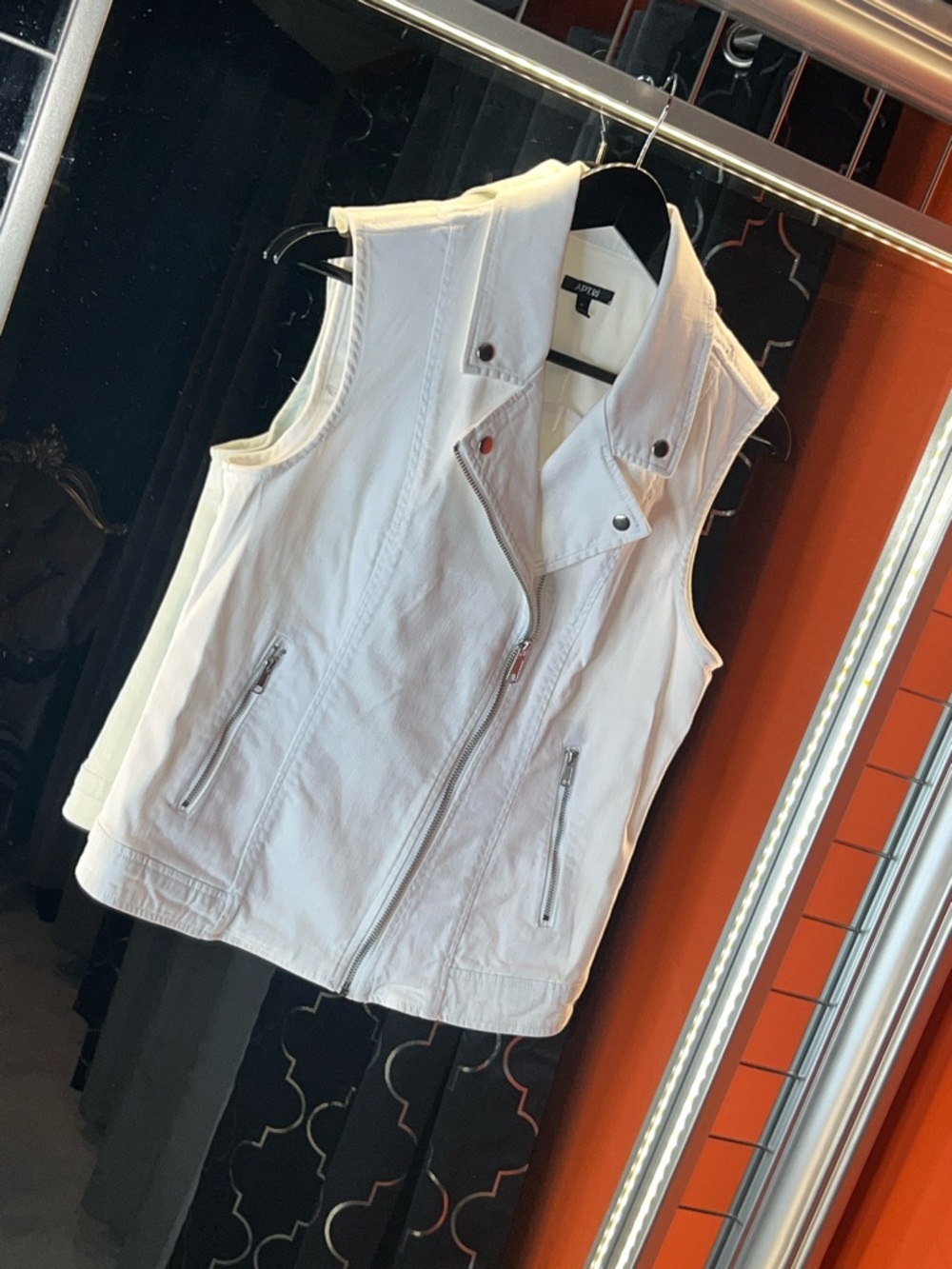 🤍 Pristine APT 9 Double-Breasted Moto-Style Denim Vest 🖇️💿